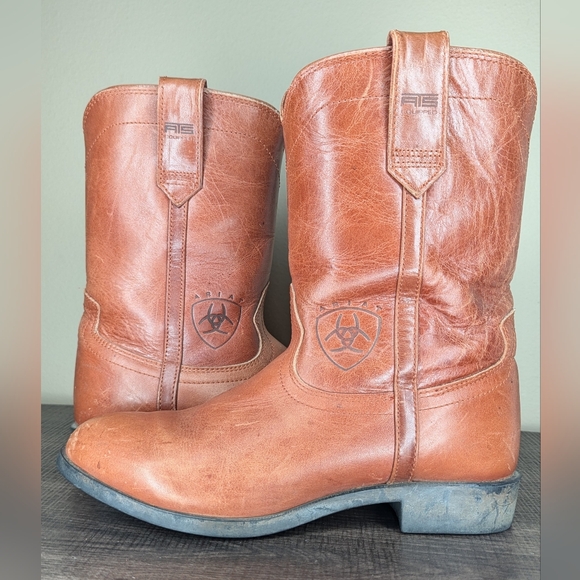 Ariat Shoes - Women's Ariat Cowboy & Western Boots Size US 7.5